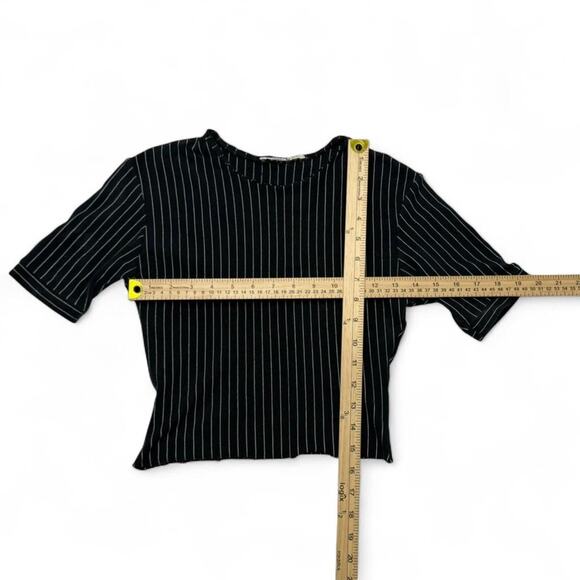 Y2K 2000s PinStriped 3/4 Sleeve Short Sleeve Top Size Small - Picture 3 of 3